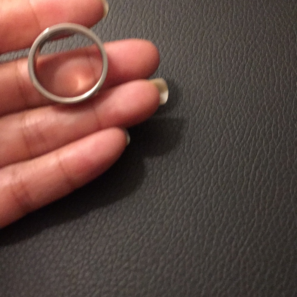 ring - Picture 4 of 4